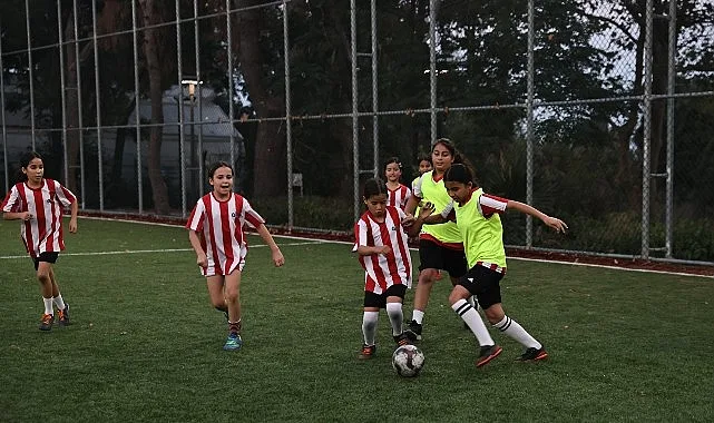 Antalya Büyükşehir Futbol Akademisi Yaz Döneminde Yoğun İlgi Görüyor