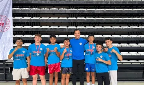 Antalya Kick Boks Şampiyonası'nda Kemer'e Yedi Madalya