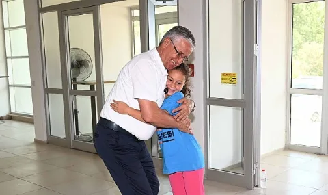 Başkan Topaloğlu'ndan Kemerli Sporculara Moral ve Destek Ziyareti