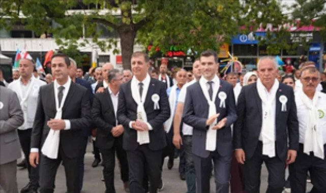 Başkan Tugay, 23. Erbaa Yaprak Festivali'nde Tokatlılarla Bir Araya Geldi