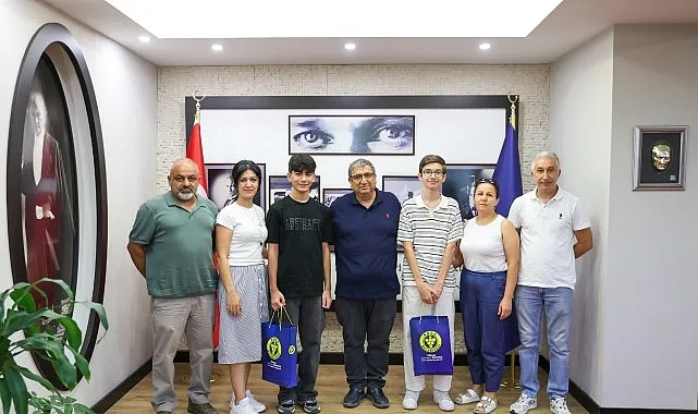 Buca'dan LGS'de Büyük Başarı: İki Öğrenci Türkiye Birincisi Oldu