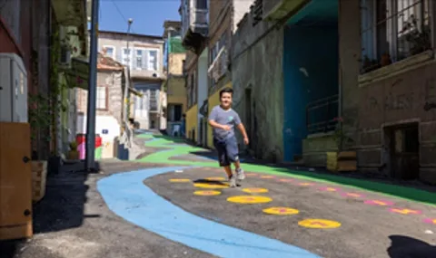 İzmir'de Çocuk Hakları İçin Kapsamlı İş Birliği Başlatıldı