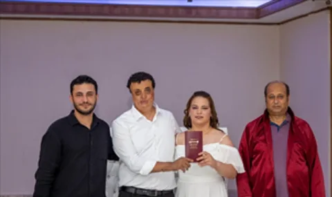 İzmir'de Sağır Çift İşaret Diliyle Evlendi: Büyükşehir Belediyesi'nden Destek