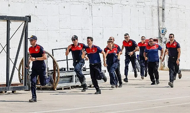 İzmir İtfaiyesi, Afetlere Hazırlık Kapsamında 110 Personeli Eğitiyor