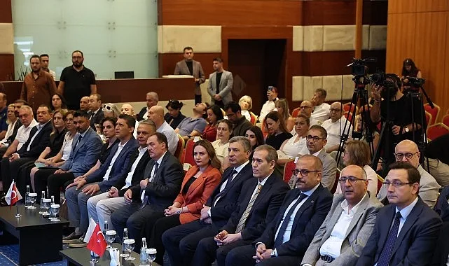 Kaleiçi Zirvesi'nde Antalya'nın Tarihi Dokusu ve Turizm Vizyonu Konuşuldu