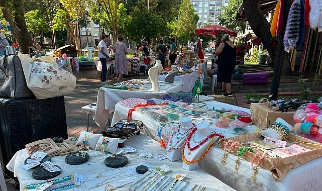 Karabağlar Kent Konseyi'nden Kadın Emeğine Destek Kermesi Büyük İlgi Gördü