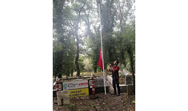 Kocaeli Büyükşehir, Hakkaniye Şehitliği'nde Bayrak Direğini Onardı