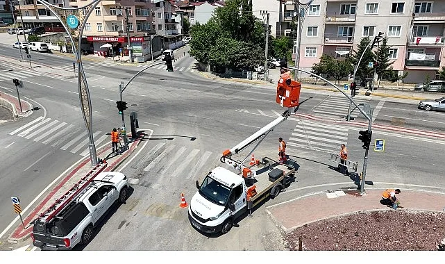 Kocaeli'de Güvenli Ulaşım İçin Sinyalizasyon Bakımı Hız Kesmiyor