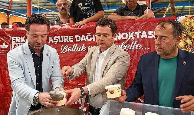 Osmangazi Belediye Başkanı Erkan Aydın, Hamitler'de Aşure İkramıyla Vatandaşlarla Buluştu