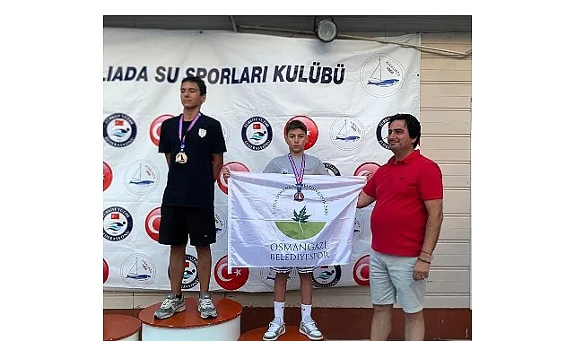 Osmangazi Belediyespor Prens Adaları Yüzme Yarışları'ndan Madalyalarla Döndü