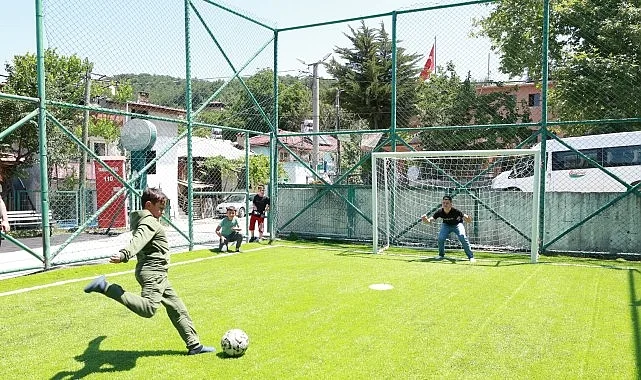Osmangazi'de Çocukların Halı Saha Hayali Gerçeğe Dönüştü