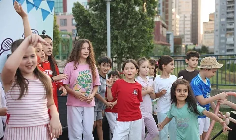 Osmangazi Doğanbey Mahallesi'nde Yaz Şenliği Yoğun Katılımla Gerçekleşti