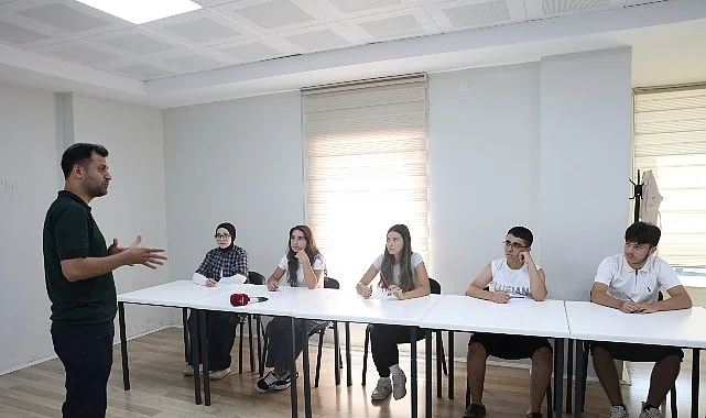 Osmangazi, LGS Öğrencilerine Ücretsiz Eğitim ve Tercih Desteği Sundu