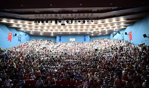 Ümit Besen, Aydın Büyükşehir Belediyesi Yaz Konserleri ile Didim'de Sahne Aldı
