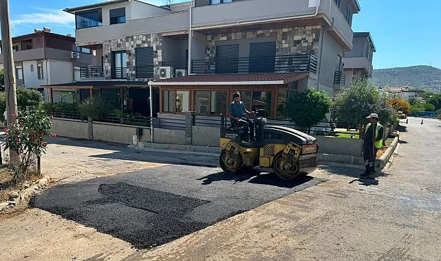 Yenifoça Değirmendere Caddesi'nde Asfalt Çalışmaları Hızla Sürüyor