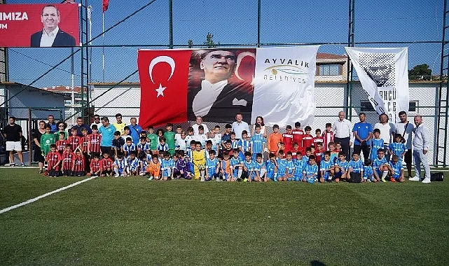 30 Ağustos Atatürk Kupası Futbol Turnuvası Ayvalık'ta Başladı