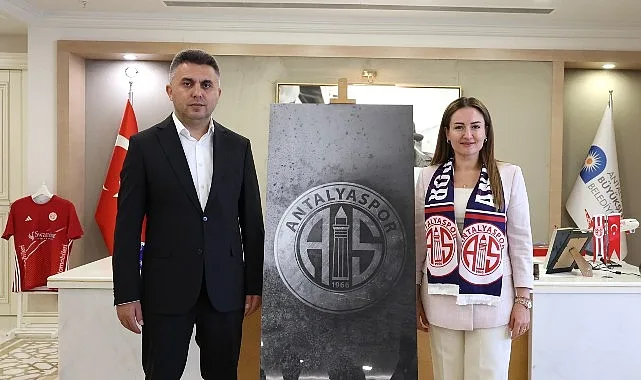 Antalyaspor Yönetiminden Başkan Vekili Özdemir'e 52 Milyon TL'lik Destek Teşekkürü