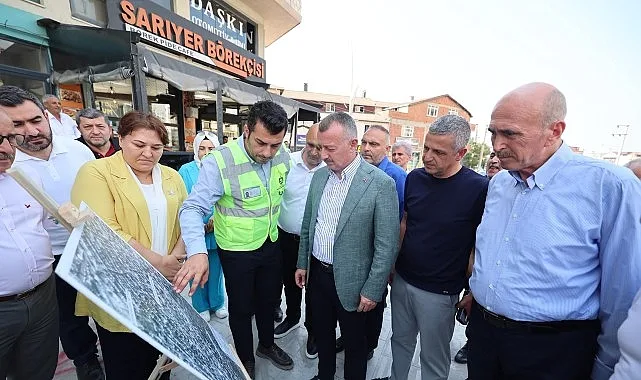 Başkan Büyükakın Çayırova'da Uğur Mumcu Caddesi'ni İnceledi, Esnaf ve Ailelerle Buluştu