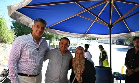 Başkan Kocaman Ataevler Pazarında Esnaf ve Vatandaşla Buluştu