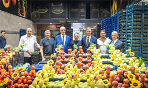 Başkan Tugay İzmir Sebze ve Meyve Hali Esnafının Taleplerini Dinledi