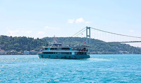 Bayrampaşa'da Yüzlerce Çocuk İçin Boğaz Turu Eşliğinde Sünnet Şöleni