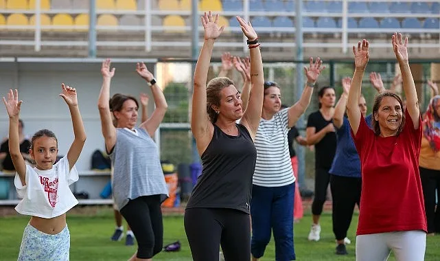 Buca Belediyesi, Zumba ve Pilates Derslerini Arena Stadı'na Taşıdı