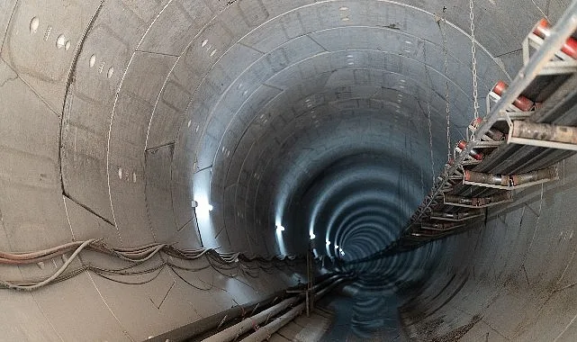 Buca Metrosu'nda Tünel Çalışmalarının Büyük Bölümü Tamamlandı