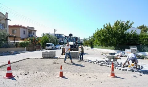 Burhaniye'de Ulaşım Altyapısı Çalışmaları Hız Kesmiyor
