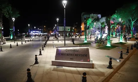 Çandarlı'nın Yeni Cumhuriyet Meydanı Kapılarını Açıyor: Deniz Seki Konseriyle Kutlama