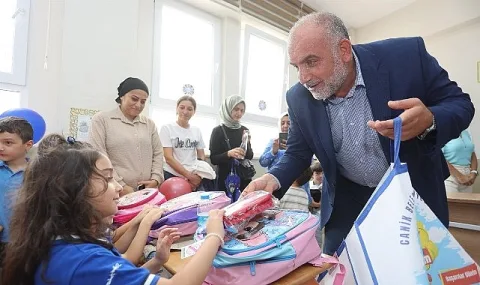 Canik Belediyesi'nden Birinci Sınıf Öğrencilerine Çanta ve Kırtasiye Desteği
