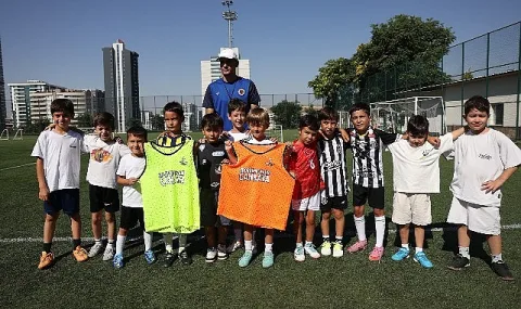 Çankaya Belediyesi ve Gençlerbirliği Yaz Futbol Okulu Yoğun Katılımla Sona Erdi