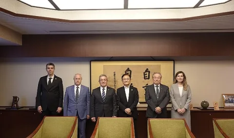 DEÜ, Japonya'da Kyoto Üniversitesi ile Akademik İş Birliği Görüştü