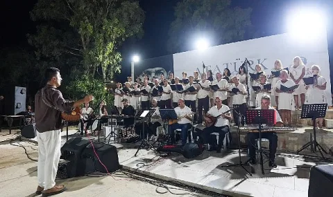 Didim'de "Yüreğimizdeki Ezgiler" Konseri Mavişehir'i Coşturdu