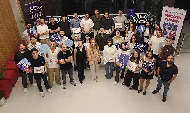 İBB'nin Gençlere Yönelik Teknoloji Kampı Tamamlandı: Yapay Zeka Odaklı Eğitim