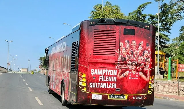 İETT, 2026 VNL Şampiyonu Filenin Sultanları İçin Özel Araçlar Hazırladı