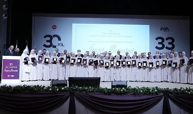 İhya Vakfı'ndan Haliç'te 33 Hafıza İcazet, Vali Gül'den Umre Müjdesi