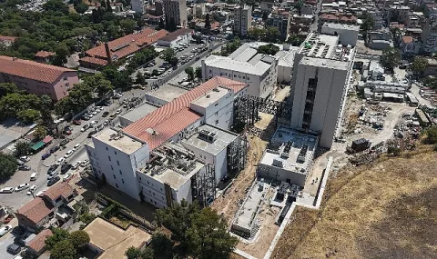İzmir Eşrefpaşa Hastanesi'nin Yeni Ek Binası 2027'de Hizmete Giriyor