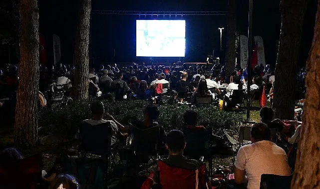 İznik Belediyesi'nin Yazlık Sinema Etkinlikleri Sezonu Kapattı
