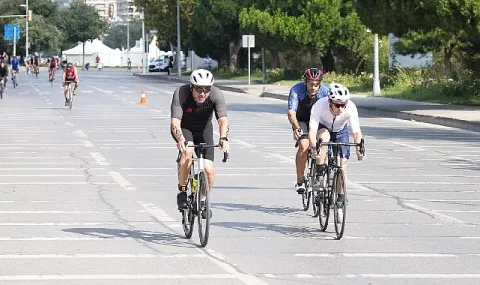 Kadıköy'de Sprint Triatlon Heyecanı Yaklaşık 500 Sporcuyu Ağırladı