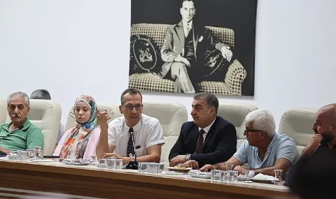 Karabağlar'da Esnafla Buluşan Başkan Kınay: İlçeyi Birlikte Güçlendireceğiz