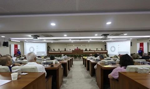 Karabağlar Meclisi'nde Sahipsiz Atıkların 80 Milyon Liralık Yükü Ele Alındı