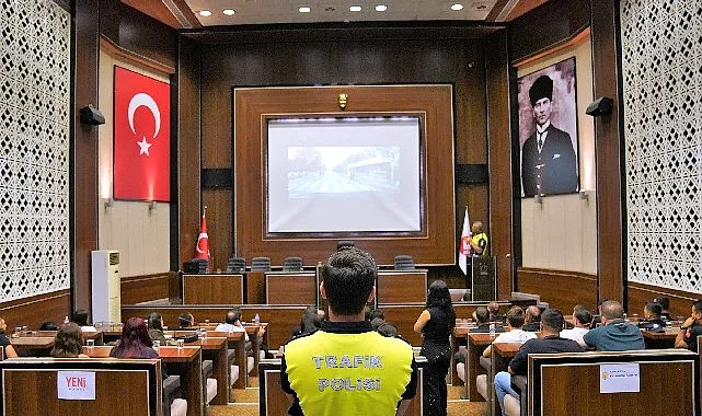 Keçiören Belediyesi Personeline Kapsamlı Trafik Güvenliği Eğitimi Verildi