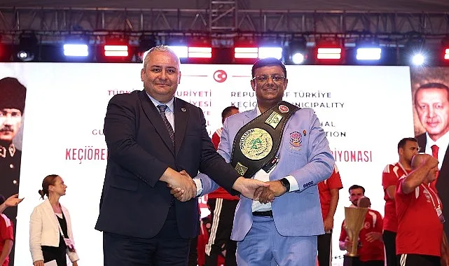 Keçiören Büyükler Karakucak Güreşi Dünya Şampiyonası'na Ev Sahipliği Yaptı