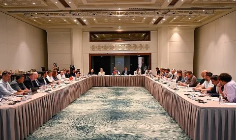 Kemer, Antalya Bisiklet Turizmi Toplantısı'nda Rotalarıyla Öne Çıktı