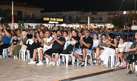 Kemer Belediyesi Cumhuriyet Orkestrası'ndan Sanatseverlere Unutulmaz Gece