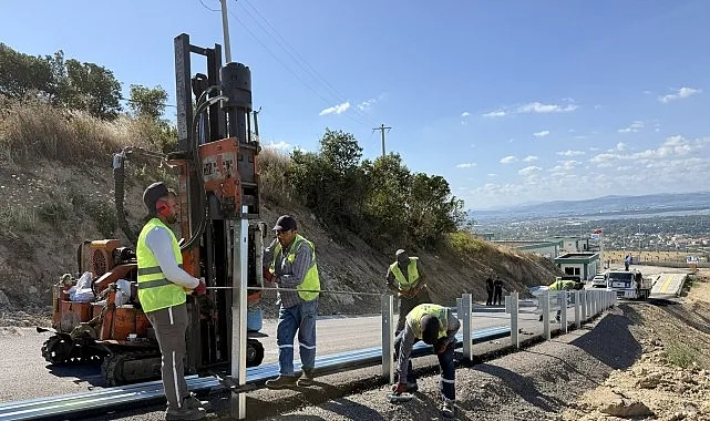 Kocaeli'de Yol Güvenliği İçin Otokorkuluk Çalışmaları Hız Kesmiyor