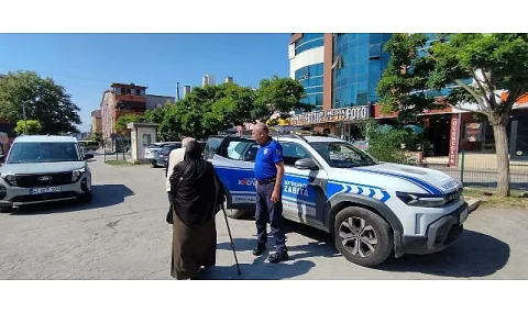 Kocaeli Zabıtası, Yolda Kalan Belçikalı Çifte Güvenli Ulaşım Sağladı