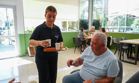 Maltepe'de Emeklilerin Yeni Adresi: Dayanışma Evi Bütçe Dostu Seçenekler Sunuyor