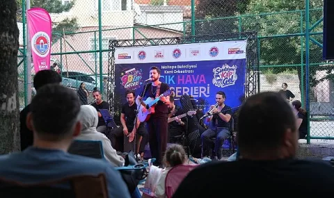 Maltepe'de Parklarda Müzik Ziyafeti: Kent Orkestrası Sahnedeydi