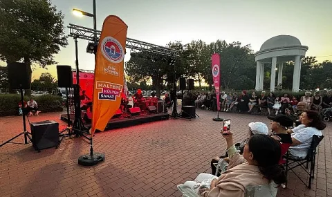 Maltepe Süreyya Plajı Yaz Dinletileri Coşkuyla Devam Ediyor